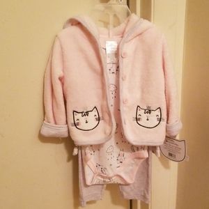🆕️Girl's 6-9 Month 3 piece set🐱